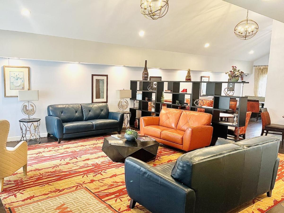 Tysons Corner Suites, A Baymont By Wyndham Vienna Bagian luar foto