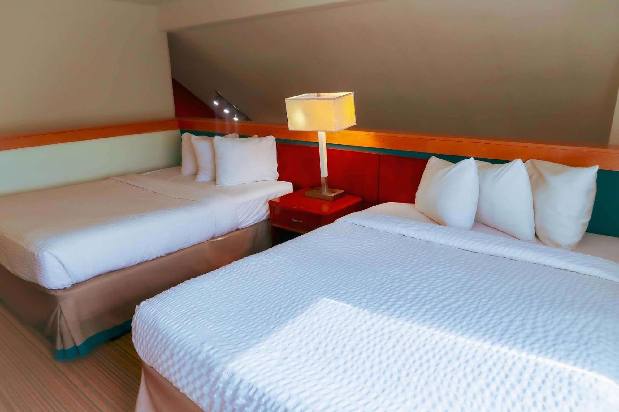Tysons Corner Suites, A Baymont By Wyndham Vienna Bagian luar foto
