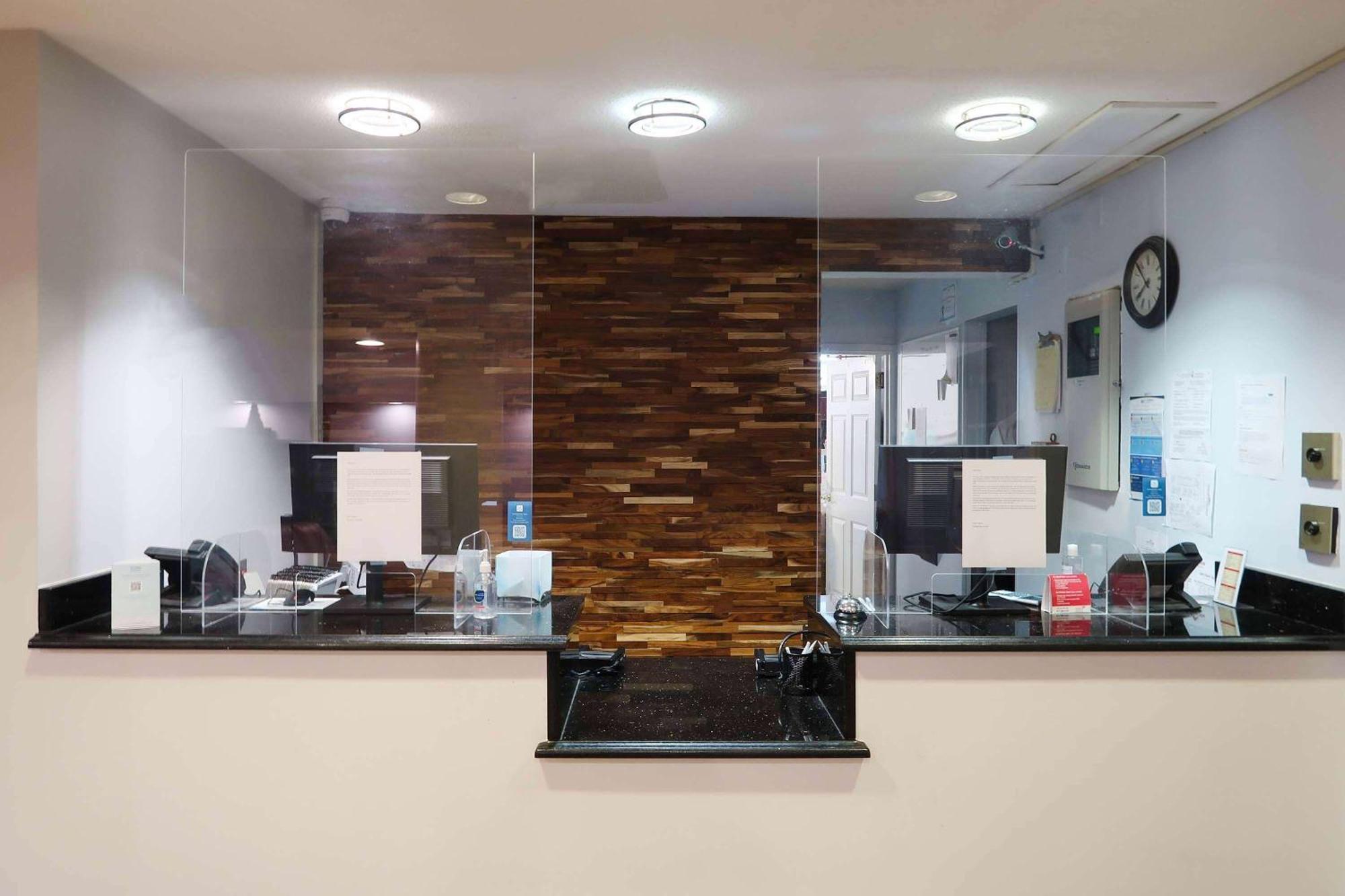Tysons Corner Suites, A Baymont By Wyndham Vienna Bagian luar foto