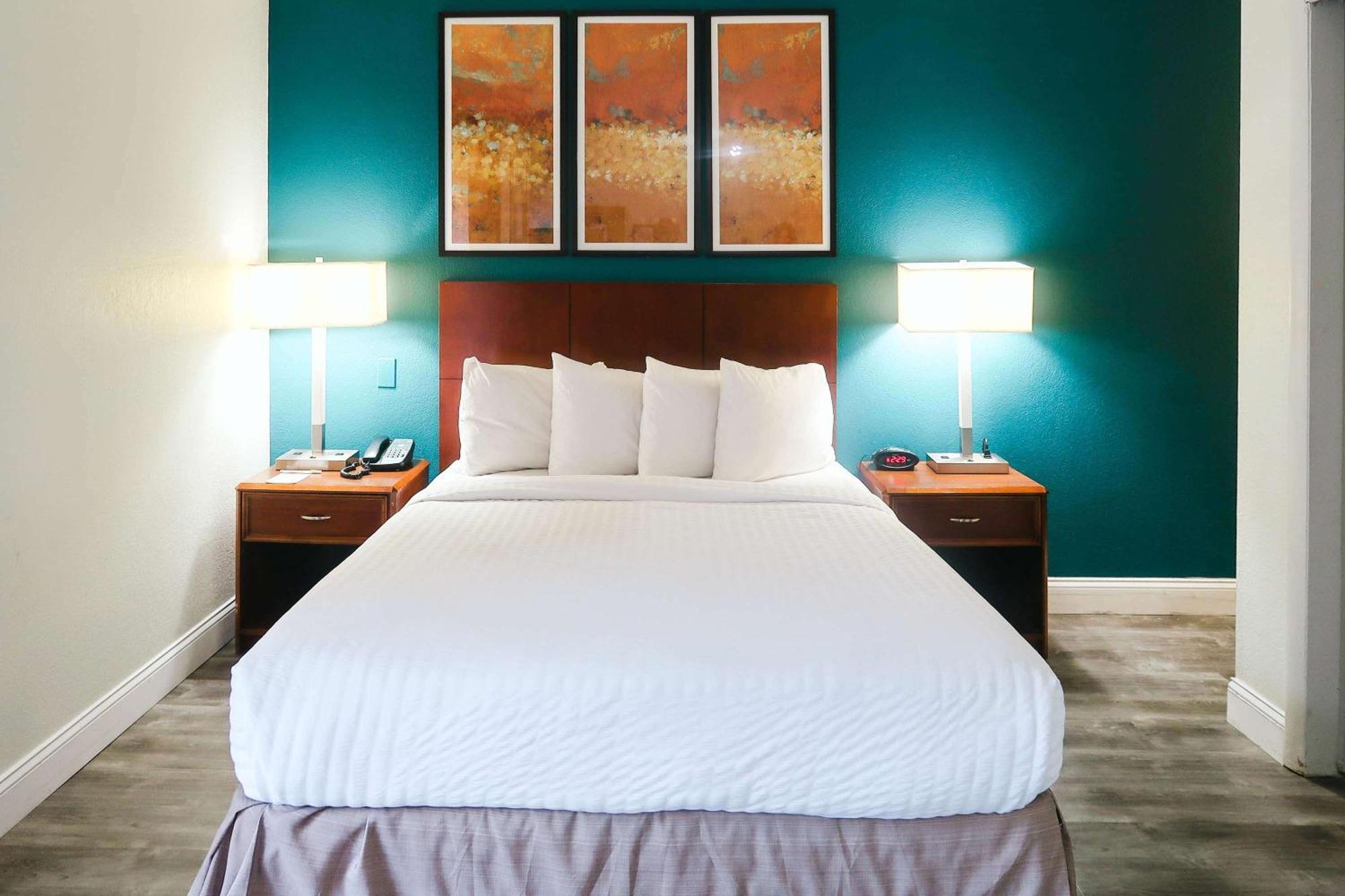 Tysons Corner Suites, A Baymont By Wyndham Vienna Bagian luar foto